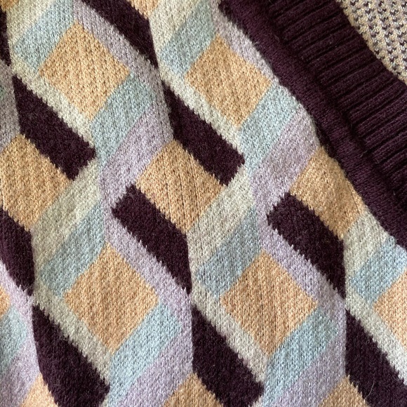 Oxford Crop Small Sweater by Forever 21 - Picture 2 of 5